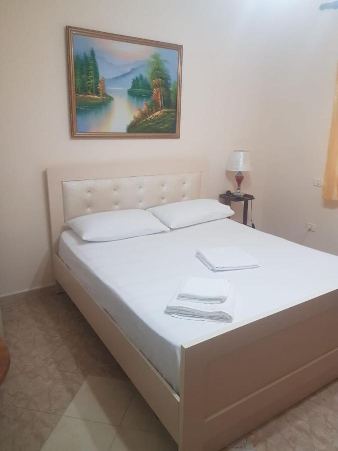 Pazari_Ri_Studio Lägenhet Tirana Exteriör bild