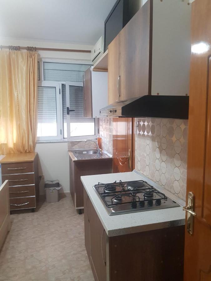Pazari_Ri_Studio Lägenhet Tirana Exteriör bild