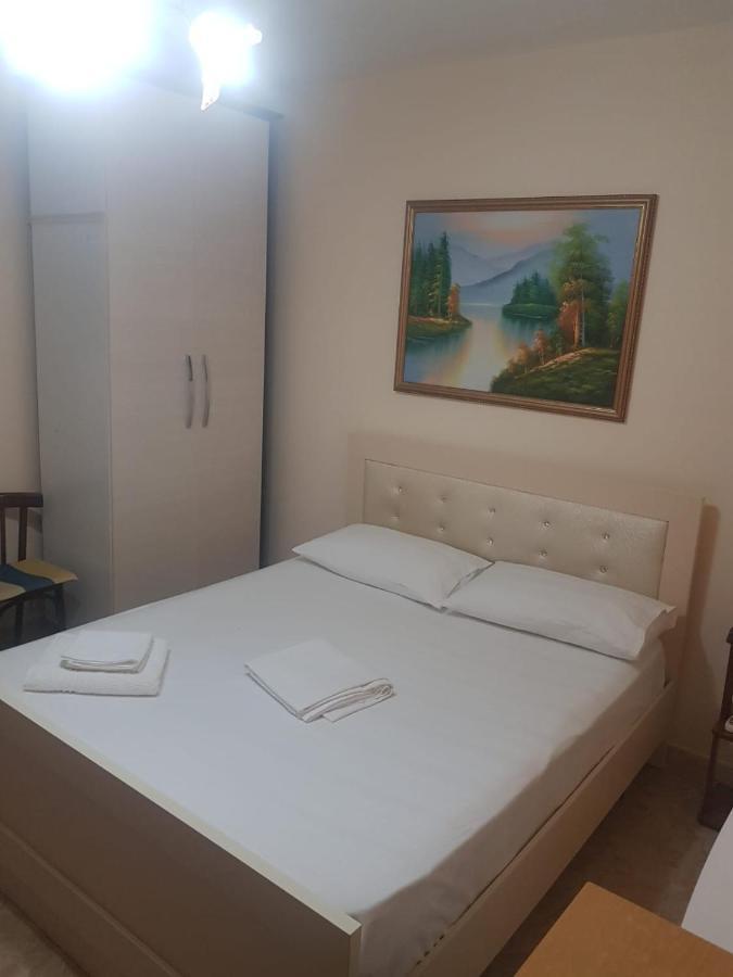 Pazari_Ri_Studio Lägenhet Tirana Exteriör bild